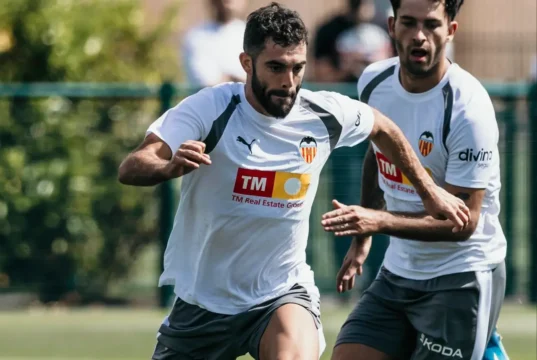 Luis Rioja Valencia Fantasy 26 27