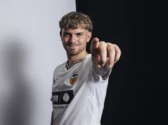 Oficial: Harvey Elliott es nuevo jugador del Valencia CF Harvey Elliot fichaje Valencia