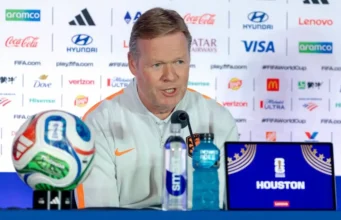 Koeman explica el estado de Gakpo antes de enfrentarse a Marruecos Ronald Koeman Países Bajos rueda de prensa