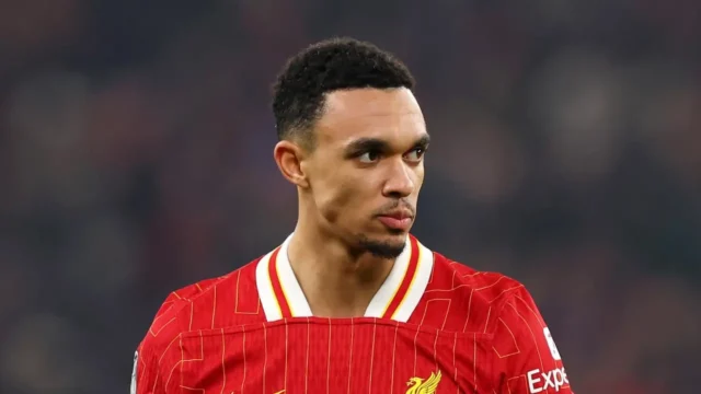 Trent Alexander-Arnold Real Madrid Trent Alexander-Arnold firma como nuevo jugador del Real Madrid