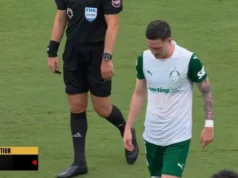 Aníbal Moreno, tocado en el partido de Palmeiras