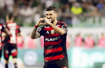 De Arrascaeta celebra un gol con Flamengo