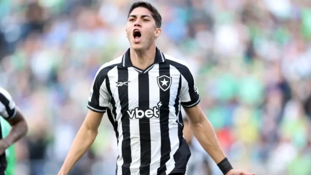 Jair Cunha, en un partido con Botafogo