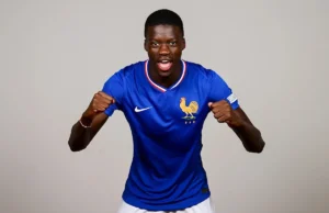 Mamadou Sarr, nuevo jugador del Chelsea FC