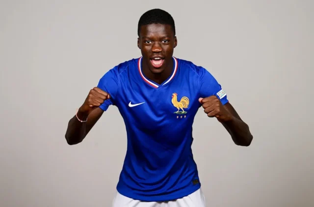Mamadou Sarr Chelsea Mamadou Sarr, nuevo jugador del Chelsea FC