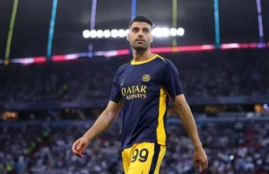 Mehdi Taremi, en un encuentro con el Inter de Milán